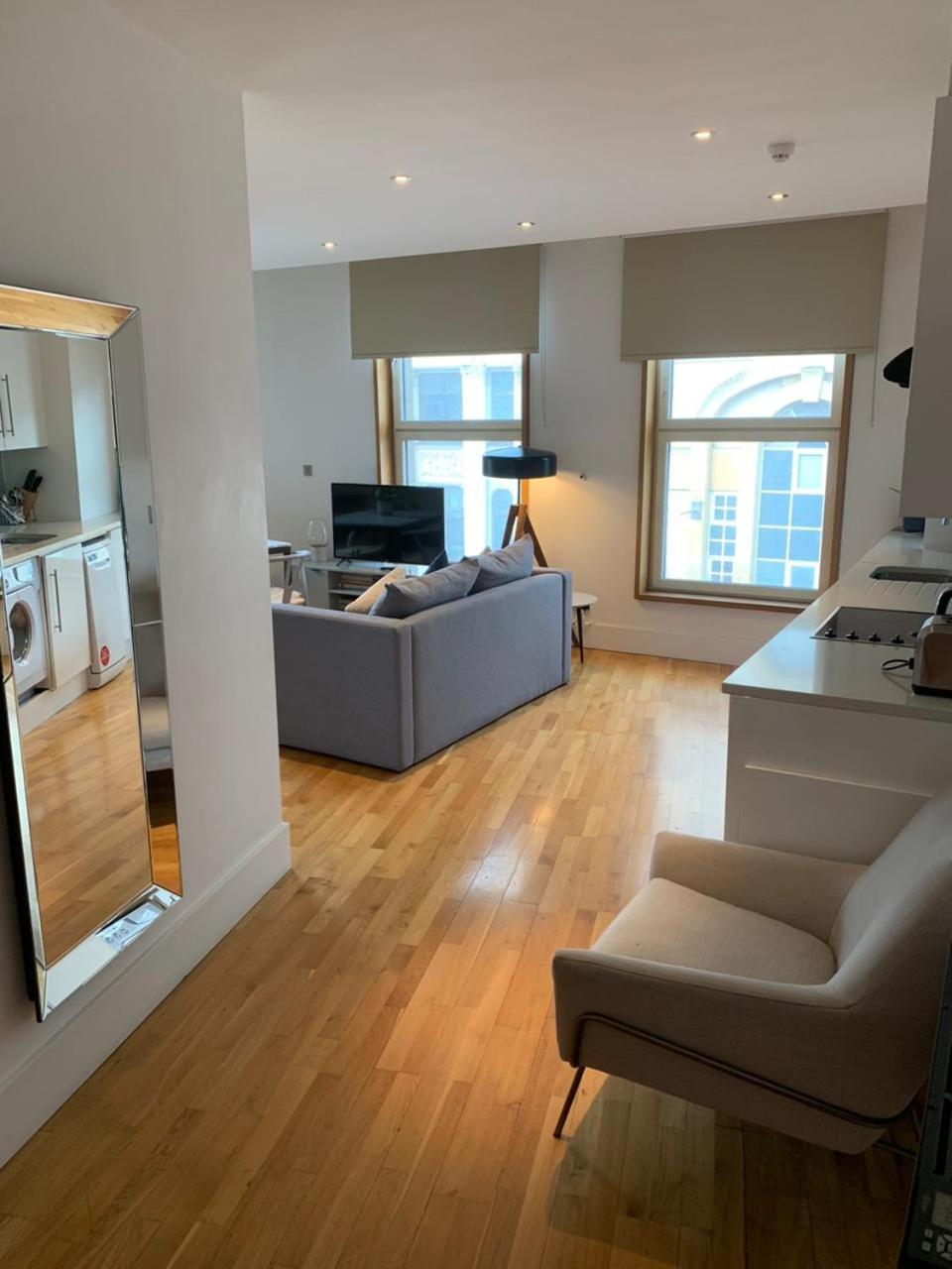 High Apartment In St James Piccadilly Cov10 런던 외부 사진